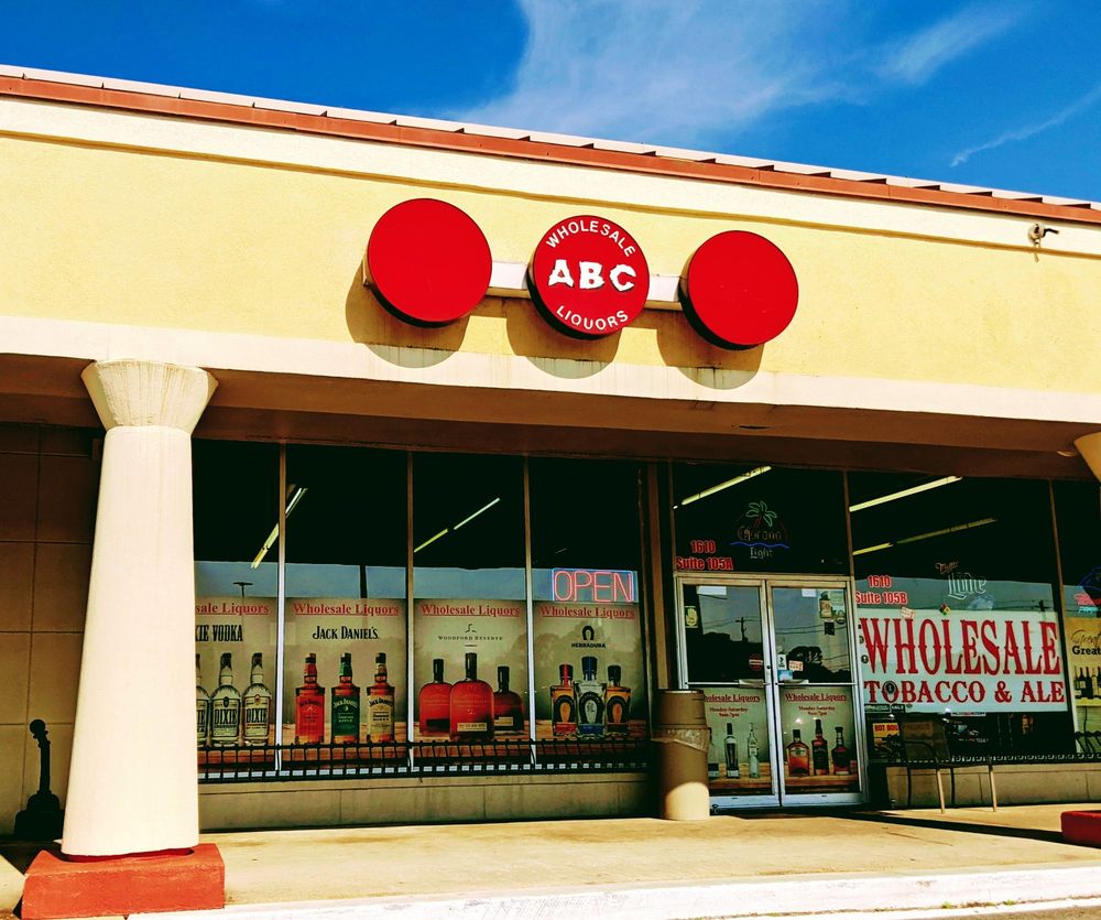 WHOLESALE TOBACCO & ALE Updated August 2024 10 Photos 1610 Sam