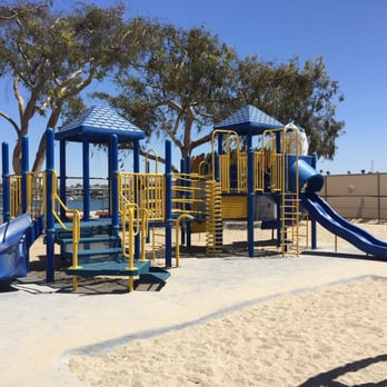 Bayshore Playground - Playgrounds Near Me - Long Beach, California