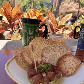 Off the Hook - Appetizer - poke - Lounges Near Me - Kapolei, Hawaii