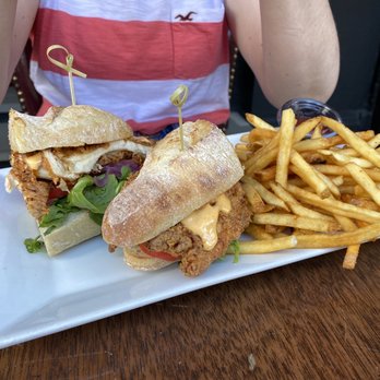 GMT Tavern - Chicken sandwich - Bars Near Me - New York, New York GMT Tavern - Chicken sandwich - Bars Near Me - New York, New York