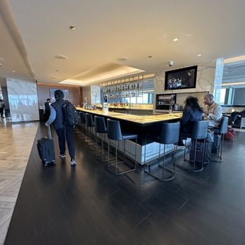 United Polaris Lounge - Updated lounge - Airport Lounges Near Me - Chicago, Illinois United Polaris Lounge - Updated lounge - Airport Lounges Near Me - Chicago, Illinois