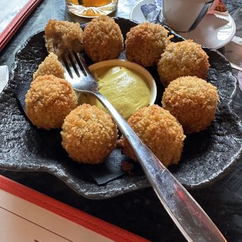 Dante Kitchen & Bar - bitterballin - Pubs Near Me - Amsterdam, New Hampshire Dante Kitchen & Bar - bitterballin - Pubs Near Me - Amsterdam, New Hampshire