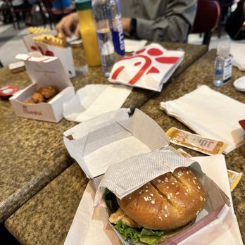 Chick-fil-A - Grilled Chicken Sandwich - Fast Food Near Me - Houston, Texas