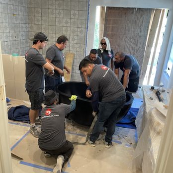 Tom's Marathon Movers - Toms movers moving 500 pound tub to the second floor - Movers Near Me - Pacoima, California