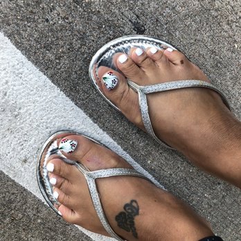 LexiLexis Nails Spa Kroger - Excuse my toes. I think my polish is still wet. - Nail Salons Near Me - Pearland, Texas