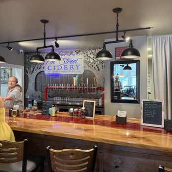Obed & Isaacs the Cidery - Bar - Cideries Near Me - Springfield, Illinois Obed & Isaacs the Cidery - Bar - Cideries Near Me - Springfield, Illinois