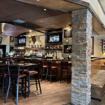 LongHorn Steakhouse - Bar area - Steakhouses Near Me - San Antonio, Texas LongHorn Steakhouse - Bar area - Steakhouses Near Me - San Antonio, Texas