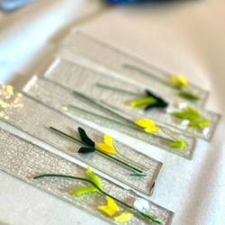 Picket Fence Art Studio - Glass fusion for all ages.