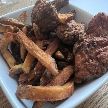 East Branch Brewing Company - Chicken fingers and fries - Breweries Near Me - Downingtown, Pennsylvania East Branch Brewing Company - Chicken fingers and fries - Breweries Near Me - Downingtown, Pennsylvania