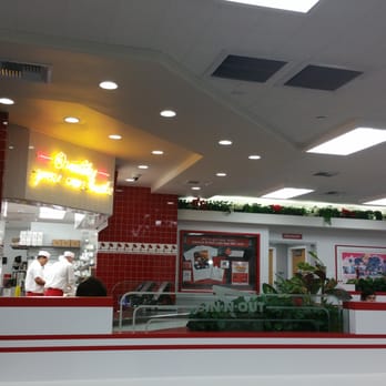 In-N-Out Burger - Dining area - Burgers Near Me - Windcrest, Texas In-N-Out Burger - Dining area - Burgers Near Me - Windcrest, Texas