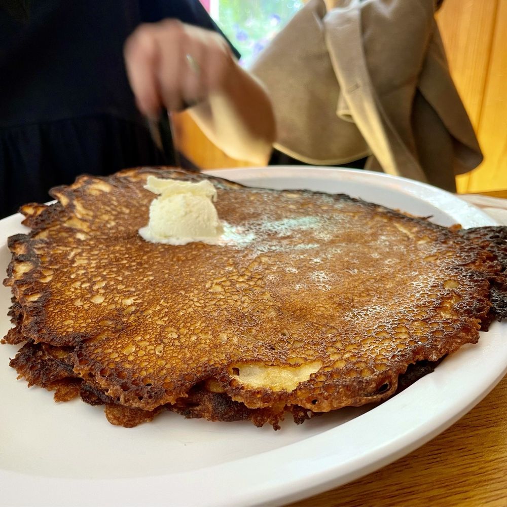 Maggie's Restaurant - Crispy Pancakes -- Order 'em crispy! - Burgers Near Me - Vallejo, California Maggie's Restaurant - Crispy Pancakes -- Order 'em crispy! - Burgers Near Me - Vallejo, California