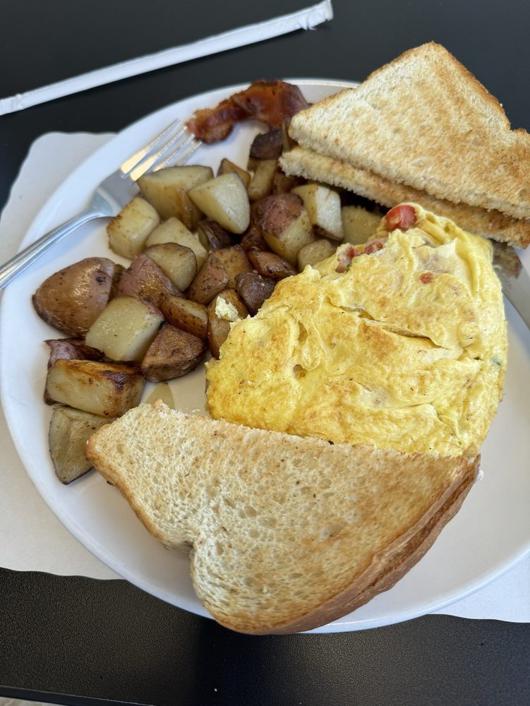 COWBELLS CAFE Updated October 2024 37 Photos & 98 Reviews 25