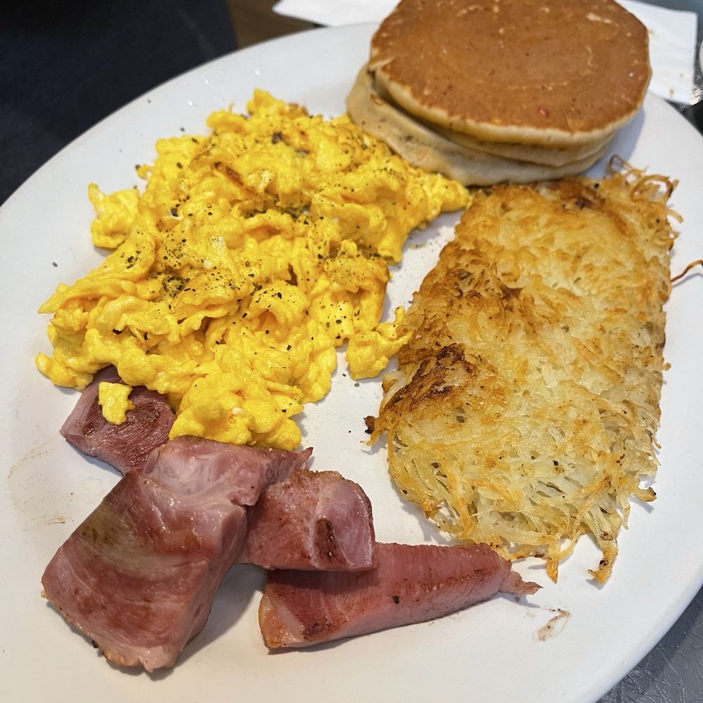 Fredy's Tucan - Pancakes, eggs and ham combo - Bars Near Me - Puerto Vallarta, JAL Fredy's Tucan - Pancakes, eggs and ham combo - Bars Near Me - Puerto Vallarta, JAL