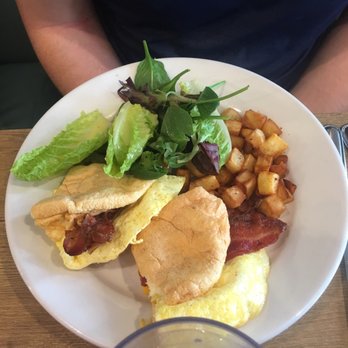 Aloha Kitchen - Sand soufflé scrambled - Breakfast & Brunch Near Me - Honolulu, Hawaii Aloha Kitchen - Sand soufflé scrambled - Breakfast & Brunch Near Me - Honolulu, Hawaii
