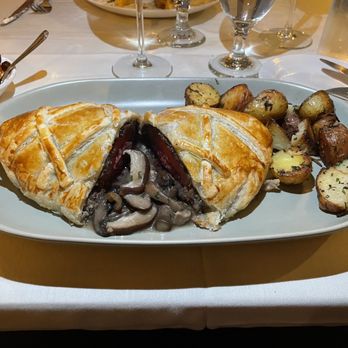 La Violetta - Beef wellington - Italian Near Me - Sarasota, Florida