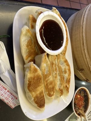 Hang Zhou Xiao Long Bao (Da'an) by null