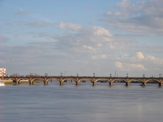 Pont de Pierre by null