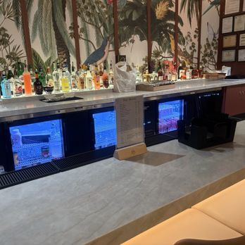 Lemonleaf Grill - bar area - Thai Near Me - Hicksville, New York