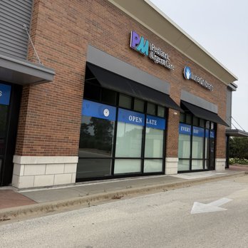 PM Pediatric Urgent Care - Outside of building with plenty of parking - Urgent Care Near Me - Glenview, Illinois PM Pediatric Urgent Care - Outside of building with plenty of parking - Urgent Care Near Me - Glenview, Illinois