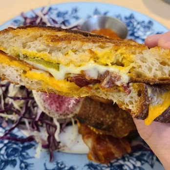 Le Café Bloom - Grilled cheese - Cafes Near Me - Montreal, Quebec Le Café Bloom - Grilled cheese - Cafes Near Me - Montreal, Quebec
