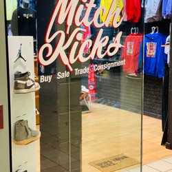 Mitch Kicks