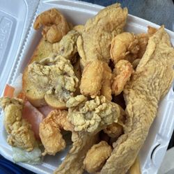 Fish, shrimp, and oyster platter