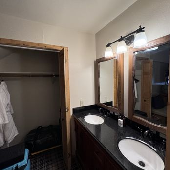 Outbound Mammoth - Hotels Near Me - Mammoth Lakes, California
