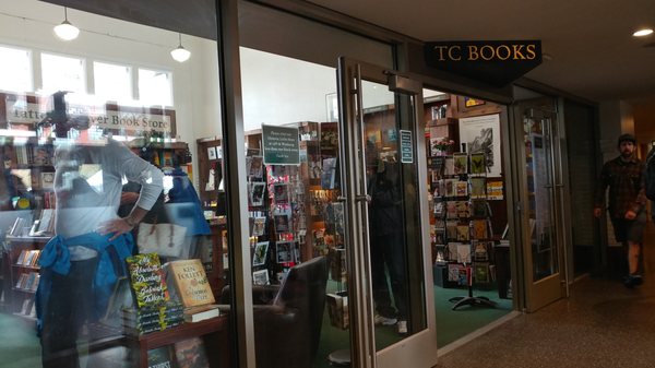 Tattered Cover Union Station by null