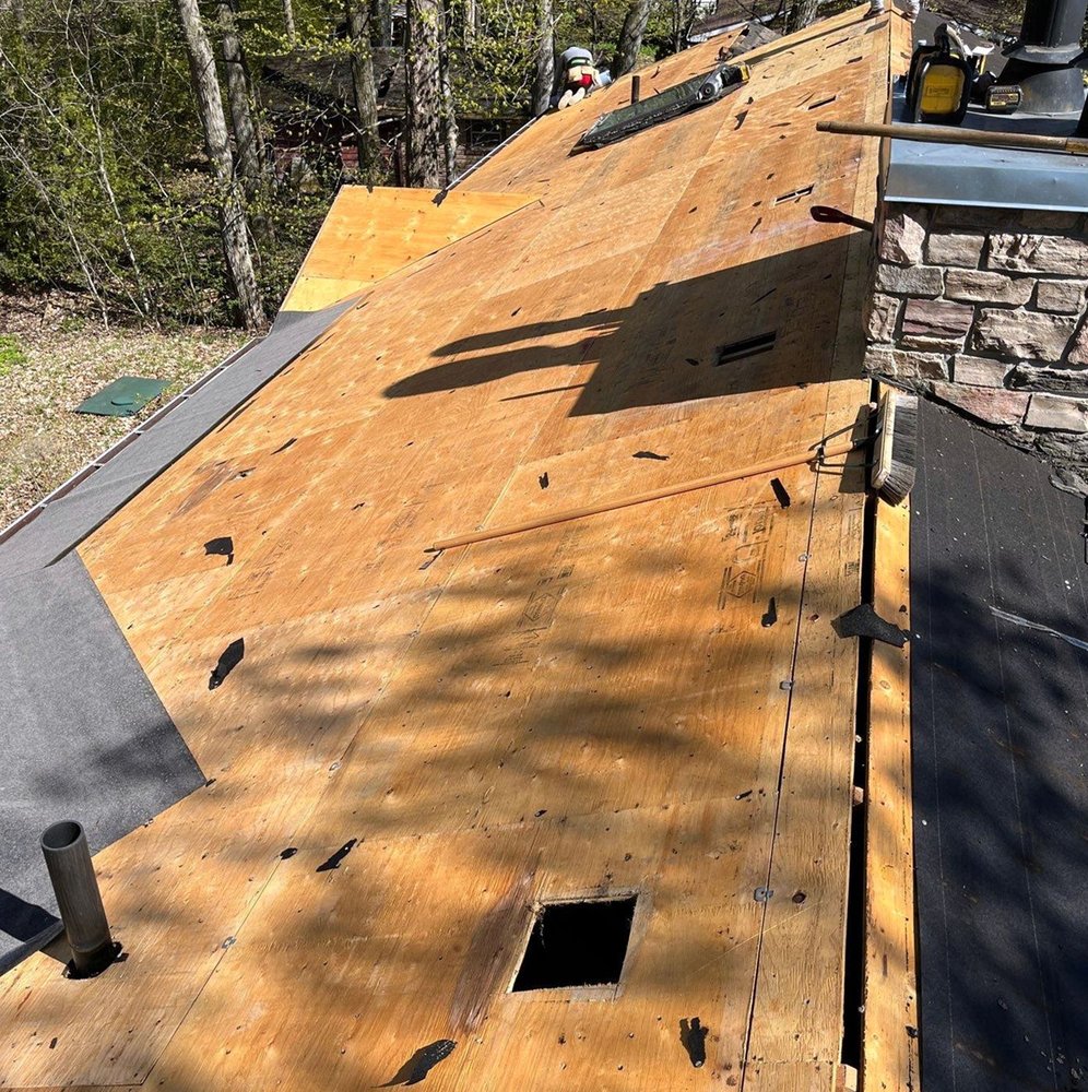 Slide of Hermosa Village Roofing