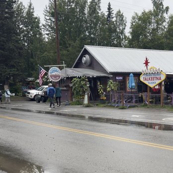 Mountain High Pizza Pie - Outside - Pizza Near Me - Talkeetna, Alaska Mountain High Pizza Pie - Outside - Pizza Near Me - Talkeetna, Alaska