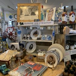Mrs M's Summer House - Kennedy section