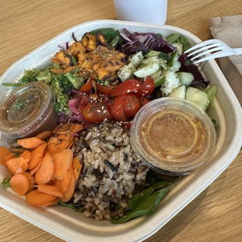 sweetgreen - Healthy Salads, Wraps, and Bowls - Salad Near Me - San Antonio, Texas
