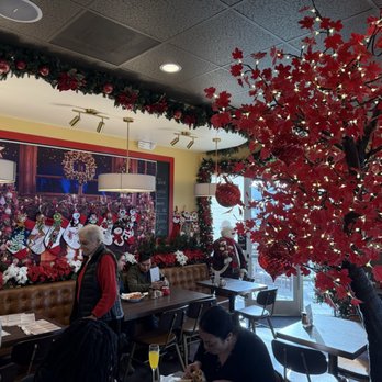 Red Maple - Inside - Cafes Near Me - Los Angeles, California Red Maple - Inside - Cafes Near Me - Los Angeles, California