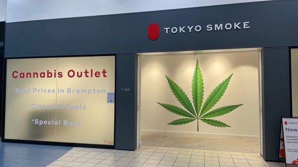 Shoppers World Brampton by null