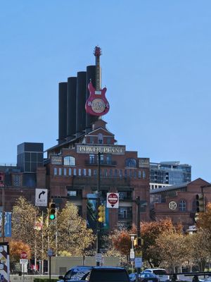 Power Plant Live! by null