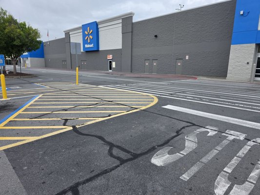 Walmart Supercenter by null