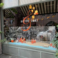 Bitter & Zart - Exterior