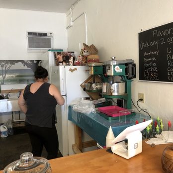Wilson Store - Getting the ice ready - Shaved Ice Near Me - Kailua, Hawaii