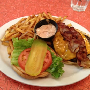 Lucy's Eastside Diner - Diners Near Me - Vancouver, British Columbia Lucy's Eastside Diner - Diners Near Me - Vancouver, British Columbia