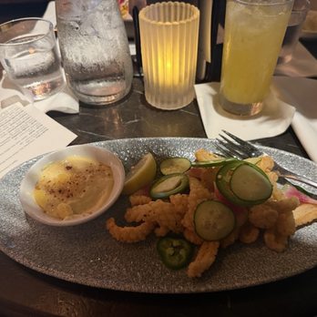 Earls Kitchen + Bar - Yuzu calamari - Cocktail Bars Near Me - Honolulu, Hawaii Earls Kitchen + Bar - Yuzu calamari - Cocktail Bars Near Me - Honolulu, Hawaii