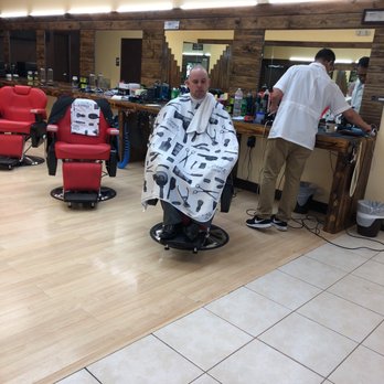 Cesar Barbershop - Sleek seats and great service - Men's Hair Salons Near Me - Miami, Florida Cesar Barbershop - Sleek seats and great service - Men's Hair Salons Near Me - Miami, Florida