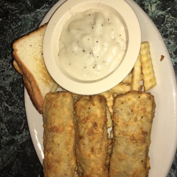 Mom's Diner - a plate of food with bread and dip - Diners Near Me - Lufkin, Texas