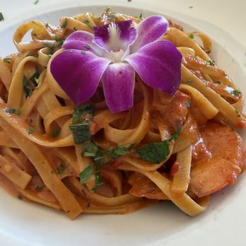 Ristorante Illando - Fettuccine Gamberi e Pancetta - Italian Near Me - San Diego, California