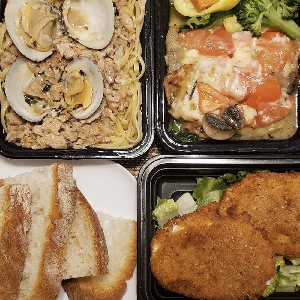 Papazzio Restaurant - Linguine con Vongole, Pollo Alla Papazzio, and Mozzarella En Carrozza - Italian Near Me - Bayside, New York Papazzio Restaurant - Linguine con Vongole, Pollo Alla Papazzio, and Mozzarella En Carrozza - Italian Near Me - Bayside, New York