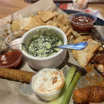 Applebee's Grill + Bar - Appetizer Platter - American Near Me - Greenville, Michigan