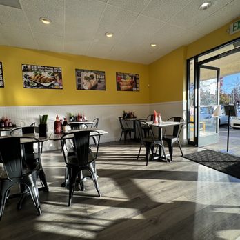 Pho Ga 88 - Interior - Noodles Near Me - Union City, California Pho Ga 88 - Interior - Noodles Near Me - Union City, California