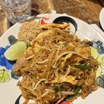 Jatujak - Pad Thai - Food Delivery Services Near Me - Toronto, Ontario