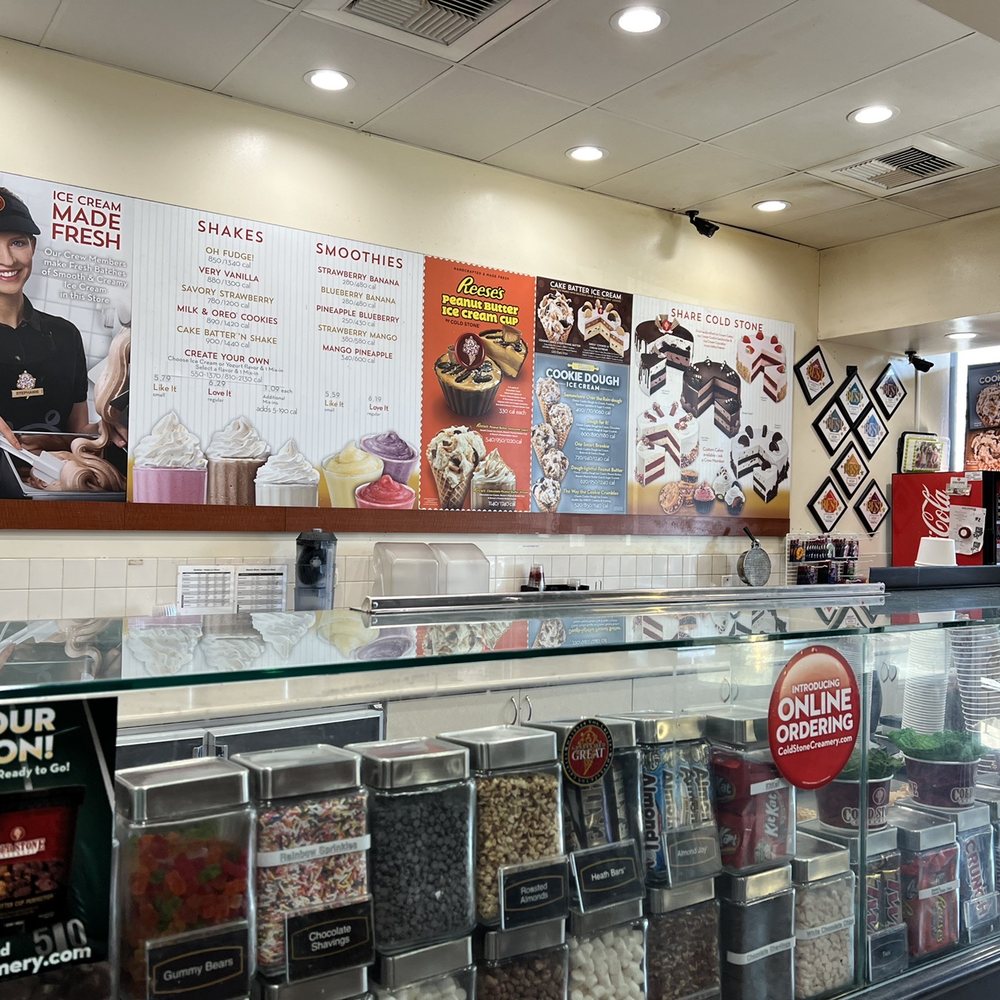 Lots of toppings Lots of toppings