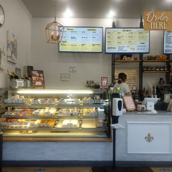 Le Paris Brest Cafe - So many choices! - Patisserie/Cake Shop Near Me - Henderson, Nevada