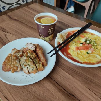 Good Catch Cafe - Noodle in tomato bisque with scramble eggs with One item ( pan fried chicken steak) - Hong Kong Style Cafe Near Me - Markham, Ontario Good Catch Cafe - Noodle in tomato bisque with scramble eggs with One item ( pan fried chicken steak) - Hong Kong Style Cafe Near Me - Markham, Ontario